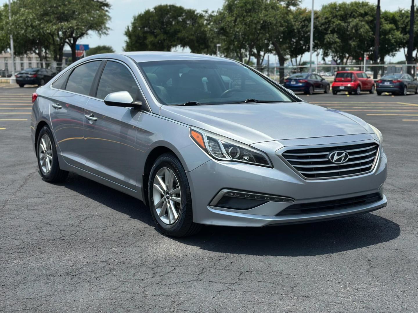 2015 GRAY Hyundai Sonata ECO (5NPE24AF2FH) with an 1.6L L4 DOHC 16V engine, 7-Speed Automatic transmission, located at 8640 E R L Thornton Fwy, Dallas, TX, 75228, (469) 297-4144, 32.794128, -96.693008 - Photo#2