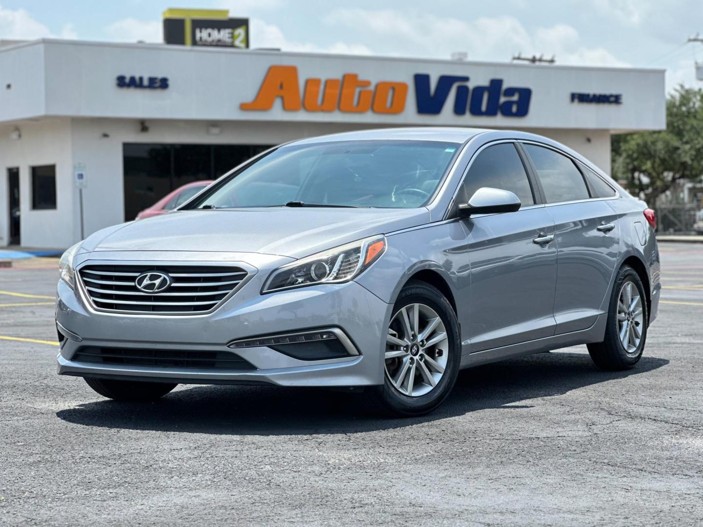 2015 GRAY Hyundai Sonata ECO (5NPE24AF2FH) with an 1.6L L4 DOHC 16V engine, 7-Speed Automatic transmission, located at 8640 E R L Thornton Fwy, Dallas, TX, 75228, (469) 297-4144, 32.794128, -96.693008 - Photo#7