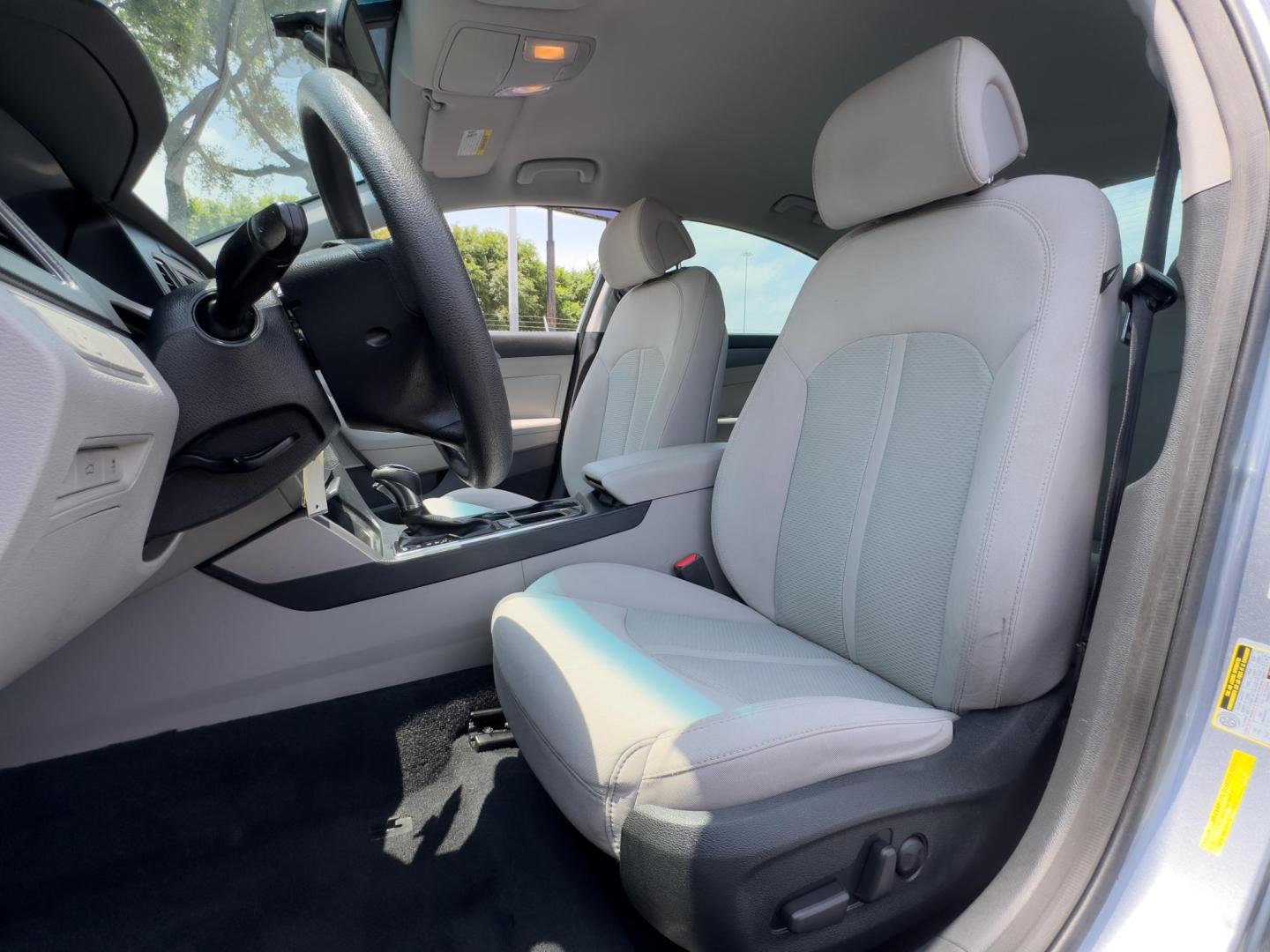 2015 GRAY Hyundai Sonata ECO (5NPE24AF2FH) with an 1.6L L4 DOHC 16V engine, 7-Speed Automatic transmission, located at 8640 E R L Thornton Fwy, Dallas, TX, 75228, (469) 297-4144, 32.794128, -96.693008 - Photo#9