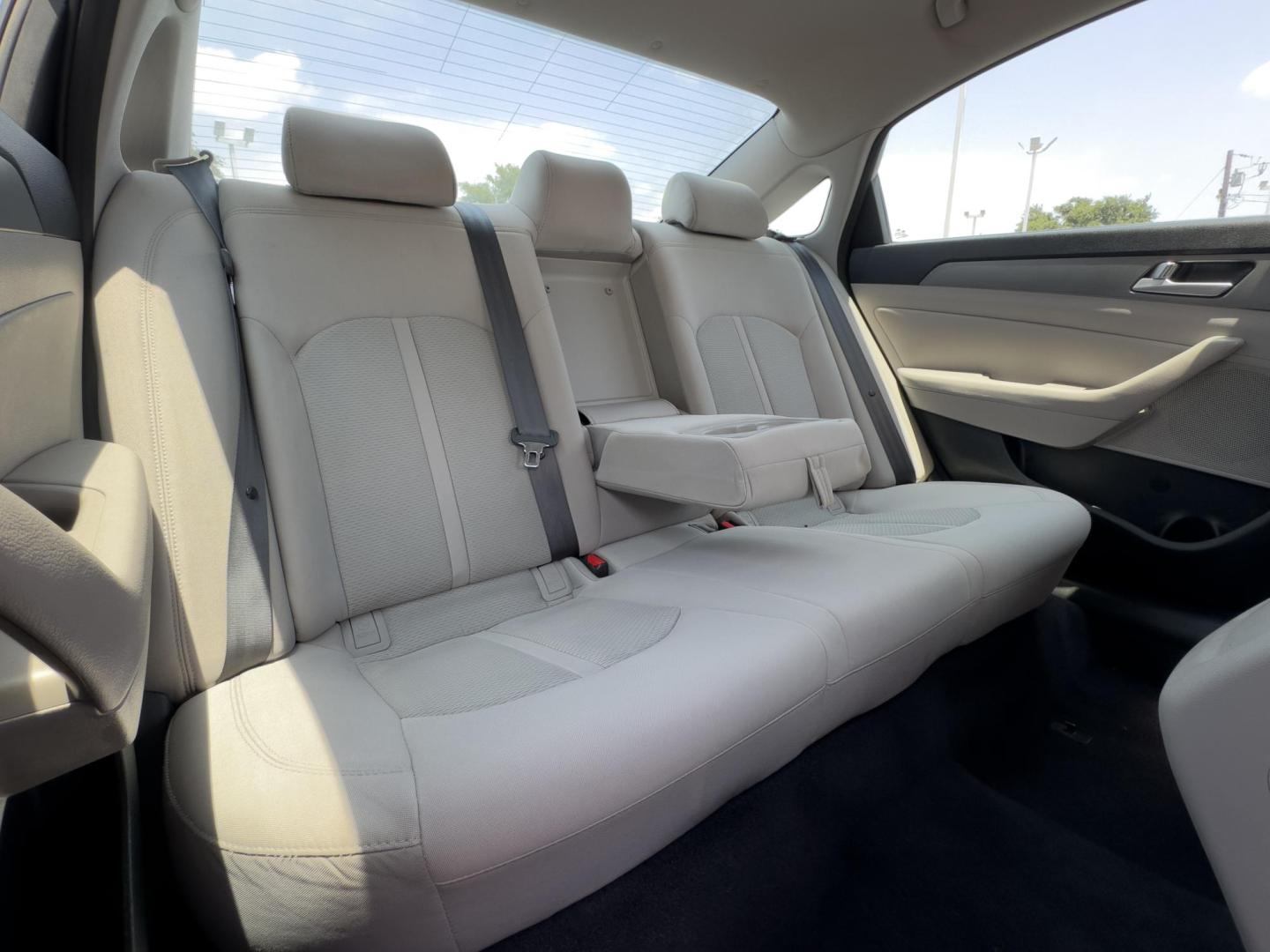 2015 GRAY Hyundai Sonata ECO (5NPE24AF2FH) with an 1.6L L4 DOHC 16V engine, 7-Speed Automatic transmission, located at 8640 E R L Thornton Fwy, Dallas, TX, 75228, (469) 297-4144, 32.794128, -96.693008 - Photo#11