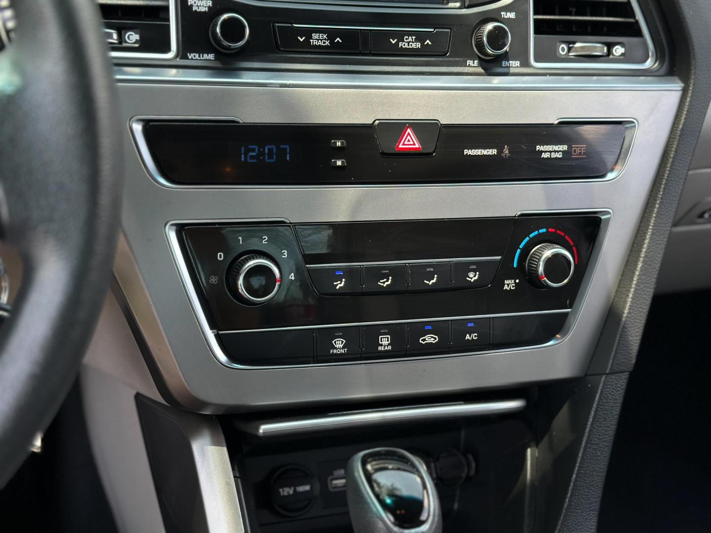 2015 GRAY Hyundai Sonata ECO (5NPE24AF2FH) with an 1.6L L4 DOHC 16V engine, 7-Speed Automatic transmission, located at 8640 E R L Thornton Fwy, Dallas, TX, 75228, (469) 297-4144, 32.794128, -96.693008 - Photo#16