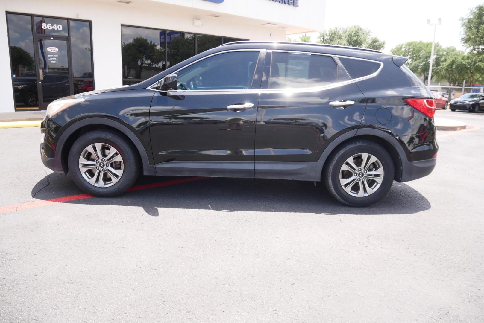 2016 BLACK Hyundai Santa Fe Sport 2.4 FWD (5XYZU3LB8GG) with an 2.4L L4 DOHC 16V engine, 6-Speed Automatic transmission, located at 8640 E R L Thornton Fwy, Dallas, TX, 75228, (469) 297-4144, 32.794128, -96.693008 - Photo#5