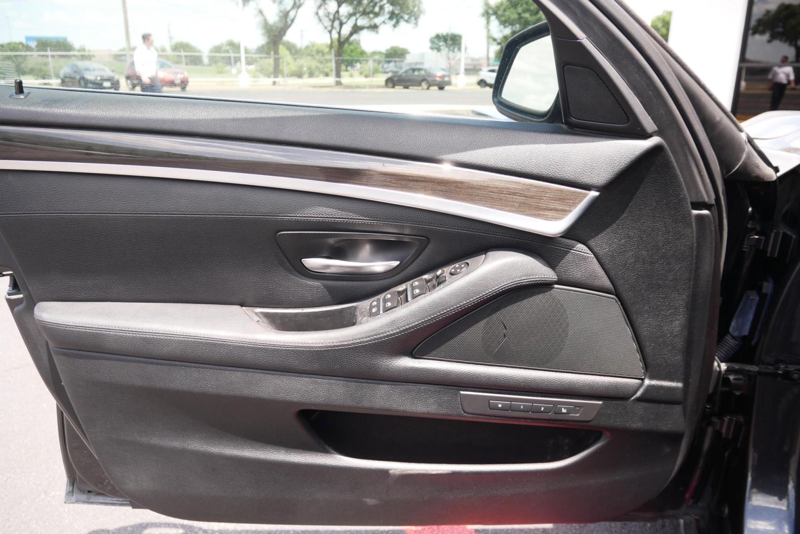 2012 BLACK BMW 5-Series 535i (WBAFR7C51CC) with an 3.0L L6 DOHC 24V engine, located at 8640 E R L Thornton Fwy, Dallas, TX, 75228, (469) 297-4144, 32.794128, -96.693008 - Photo#11