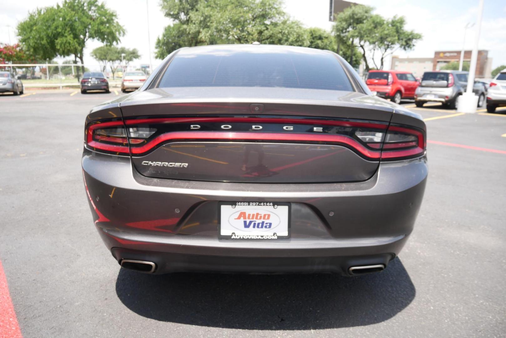 2020 GRAY Dodge Charger SXT (2C3CDXBG0LH) with an 3.6L V6 DOHC 24V engine, 8A transmission, located at 8640 E R L Thornton Fwy, Dallas, TX, 75228, (469) 297-4144, 32.794128, -96.693008 - Photo#3