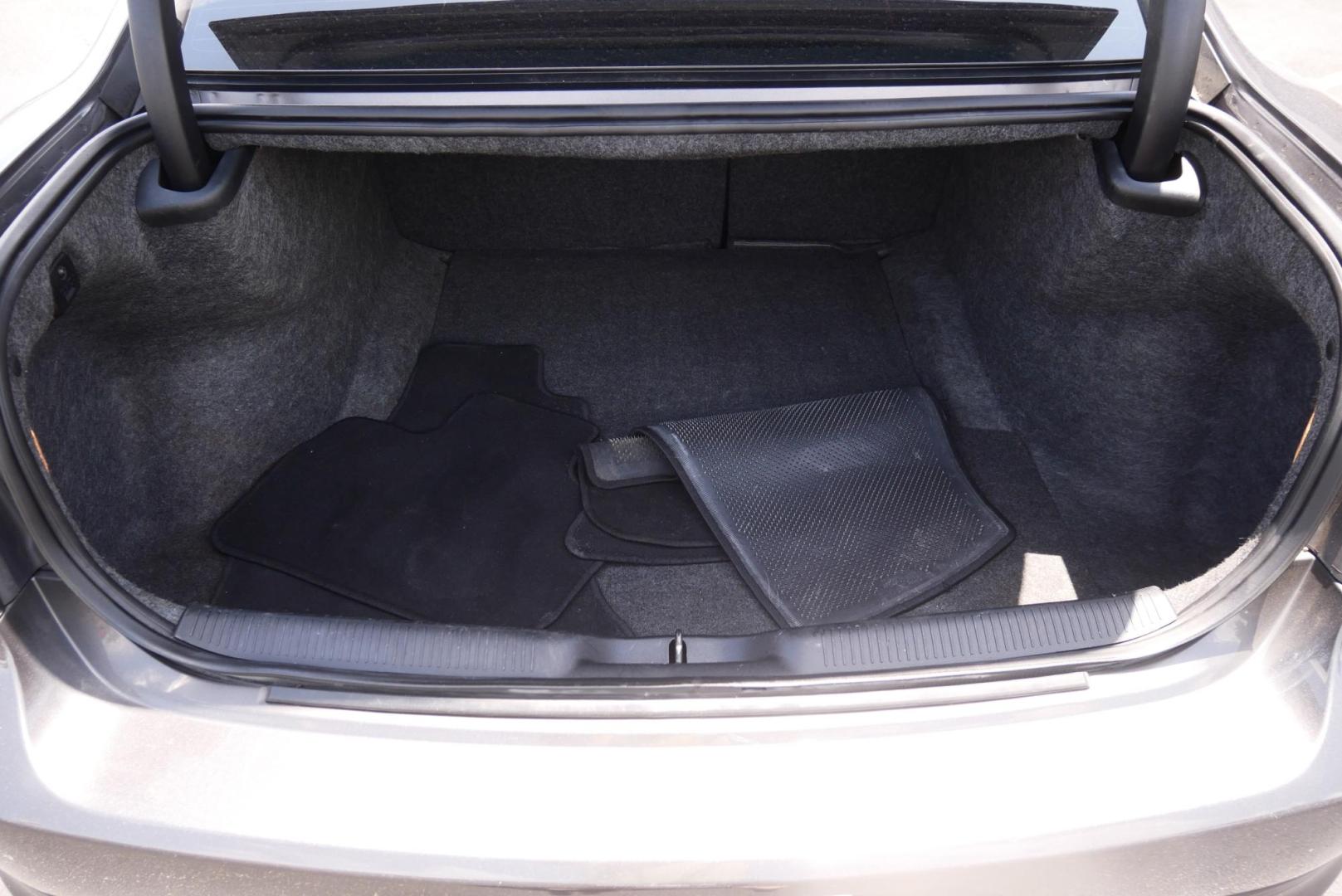 2020 GRAY Dodge Charger SXT (2C3CDXBG0LH) with an 3.6L V6 DOHC 24V engine, 8A transmission, located at 8640 E R L Thornton Fwy, Dallas, TX, 75228, (469) 297-4144, 32.794128, -96.693008 - Photo#19