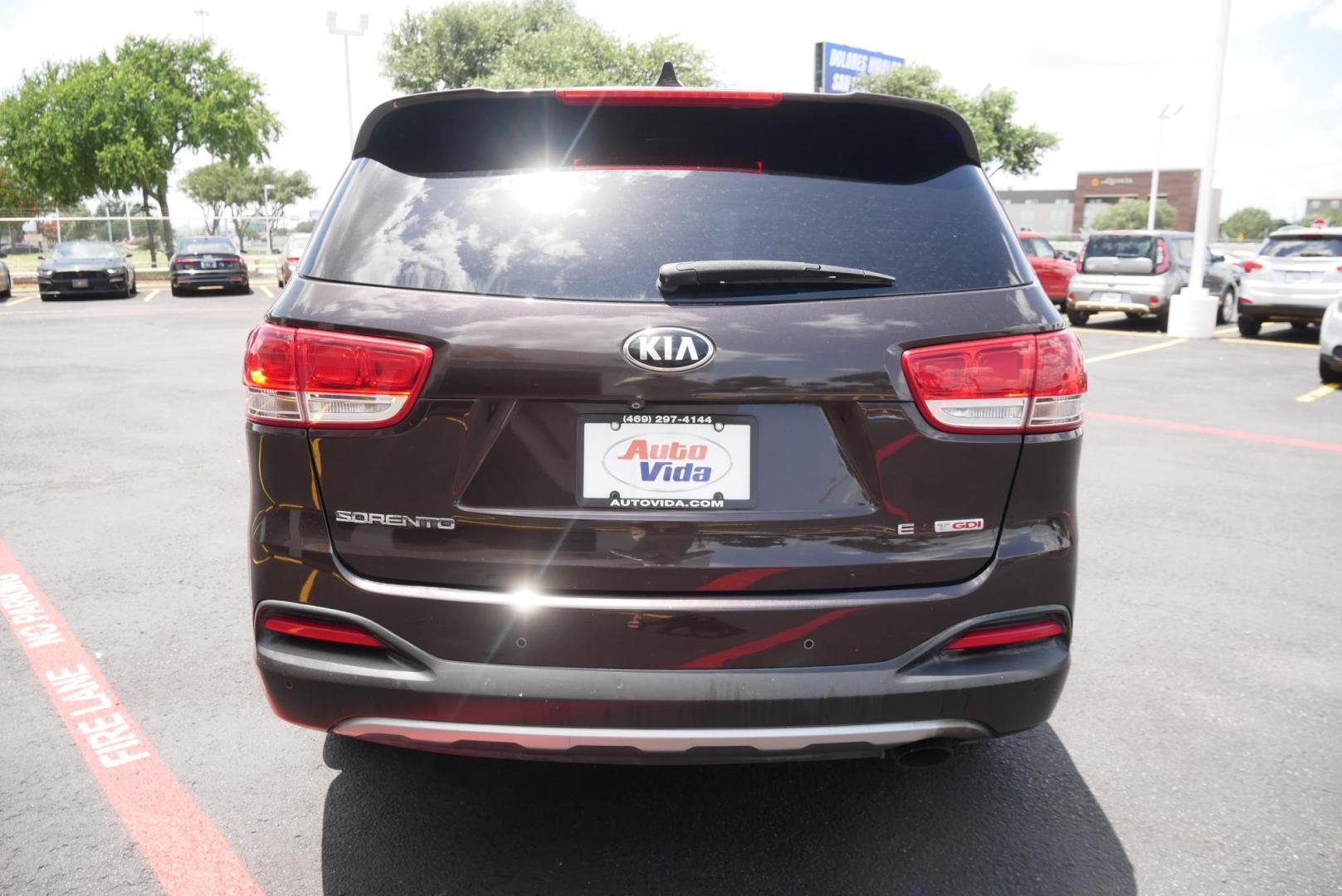 2017 BROWN Kia Sorento EX 2WD (5XYPH4A12HG) with an 2.4L L4 DOHC 16V engine, 6A transmission, located at 8640 E R L Thornton Fwy, Dallas, TX, 75228, (469) 297-4144, 32.794128, -96.693008 - Photo#3