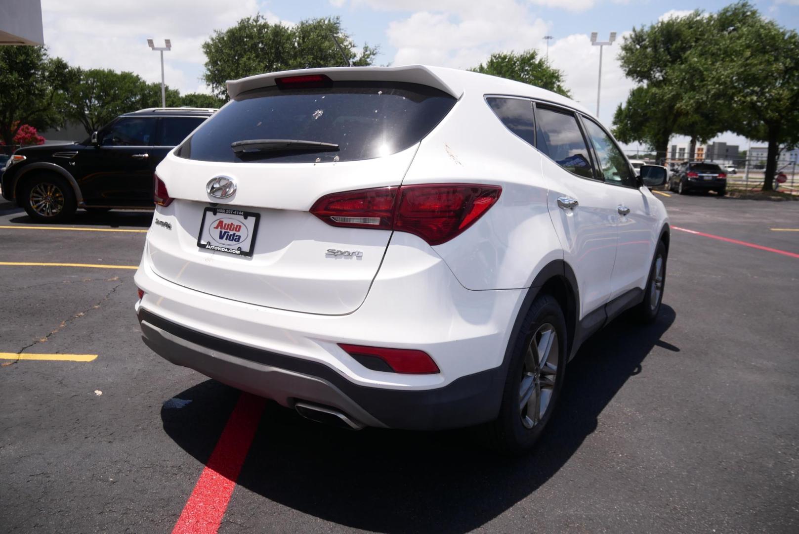 2018 WHITE Hyundai Santa Fe Sport 2.4 FWD (5NMZT3LB3JH) with an 2.4L L4 DOHC 16V engine, 6A transmission, located at 8640 E R L Thornton Fwy, Dallas, TX, 75228, (469) 297-4144, 32.794128, -96.693008 - Photo#2