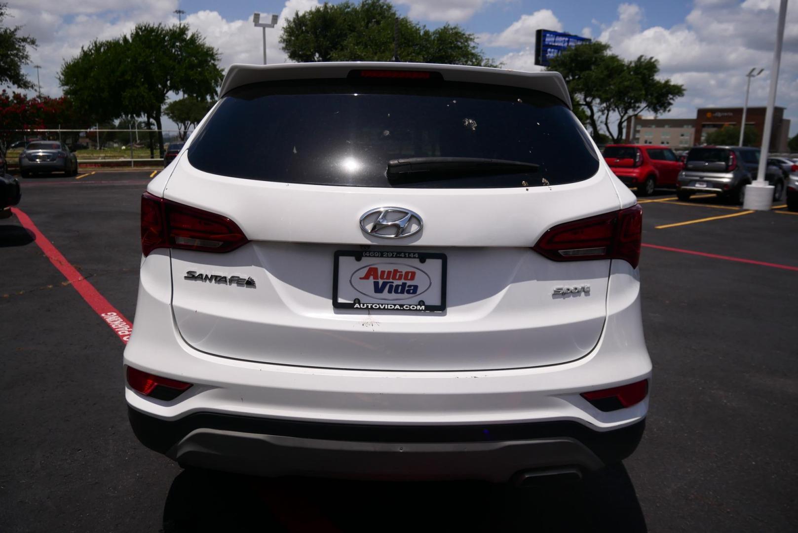 2018 WHITE Hyundai Santa Fe Sport 2.4 FWD (5NMZT3LB3JH) with an 2.4L L4 DOHC 16V engine, 6A transmission, located at 8640 E R L Thornton Fwy, Dallas, TX, 75228, (469) 297-4144, 32.794128, -96.693008 - Photo#3