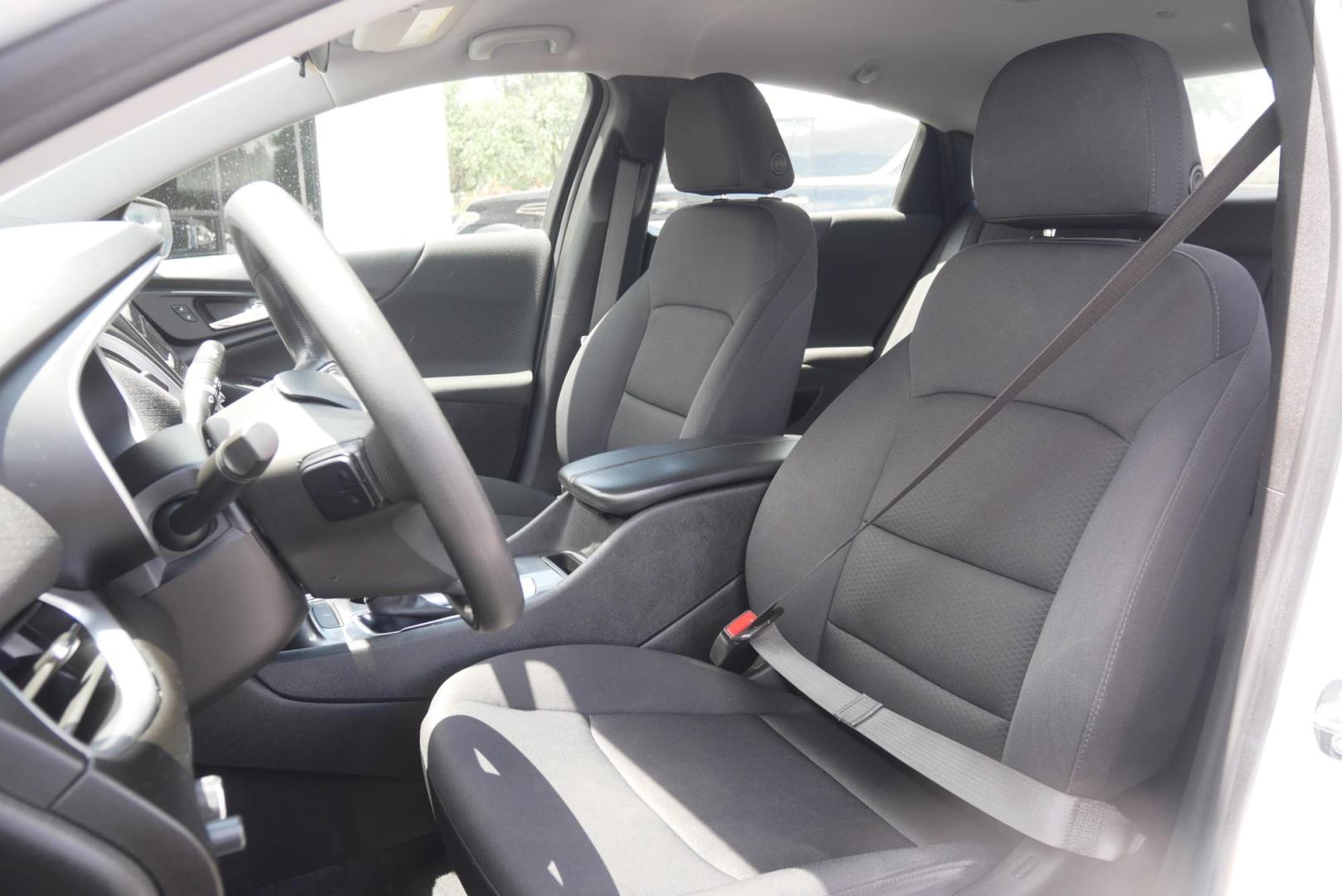 2023 WHITE Chevrolet Malibu 1LT (1G1ZD5ST5PF) with an 1.5L L4 DOHC 16V engine, 6A transmission, located at 8640 E R L Thornton Fwy, Dallas, TX, 75228, (469) 297-4144, 32.794128, -96.693008 - Photo#9