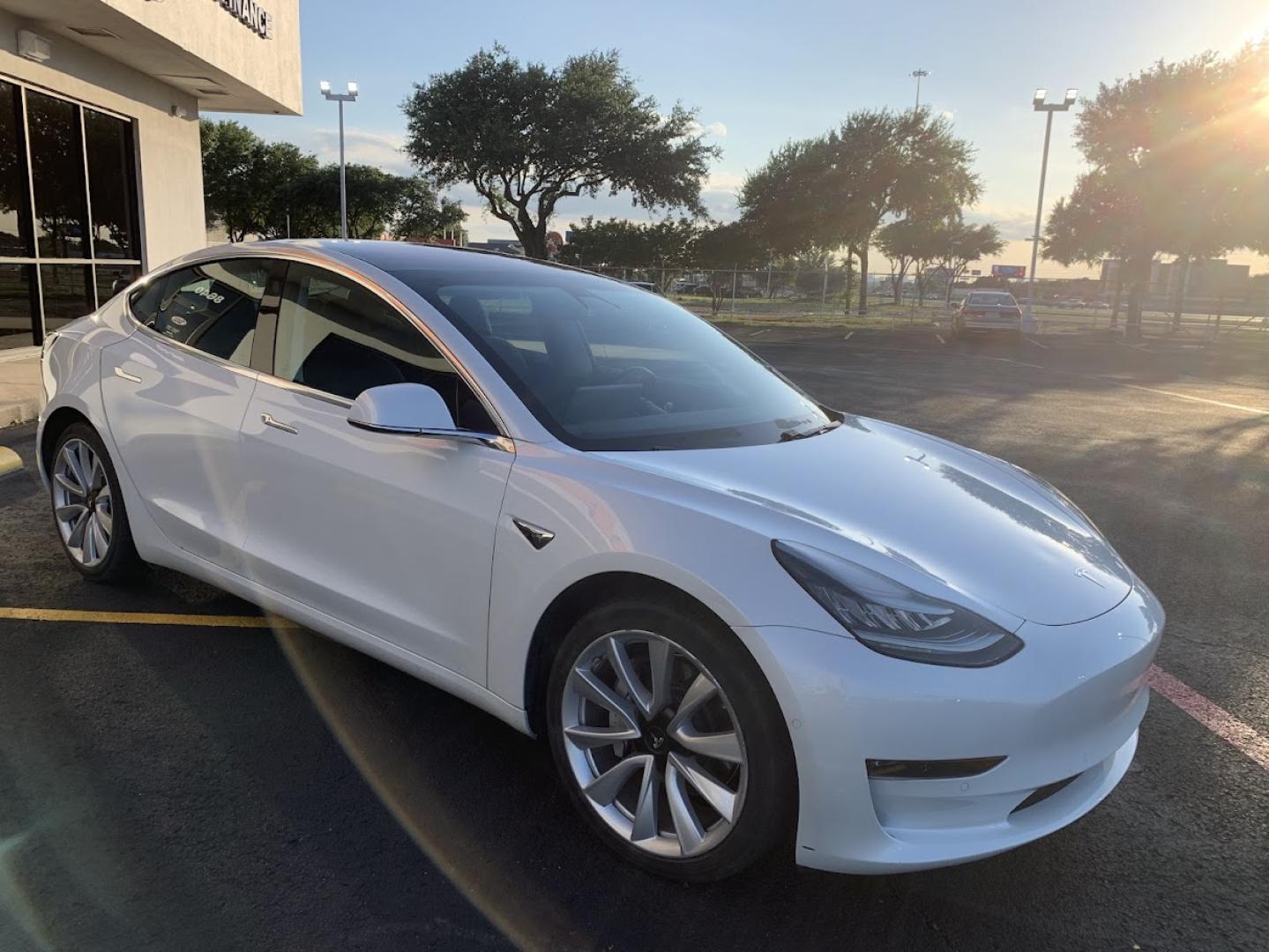 2019 WHITE Tesla Model 3 Base (5YJ3E1EA4KF) with an ELECTRIC engine, 1A transmission, located at 8640 E R L Thornton Fwy, Dallas, TX, 75228, (469) 297-4144, 32.794128, -96.693008 - Photo#7
