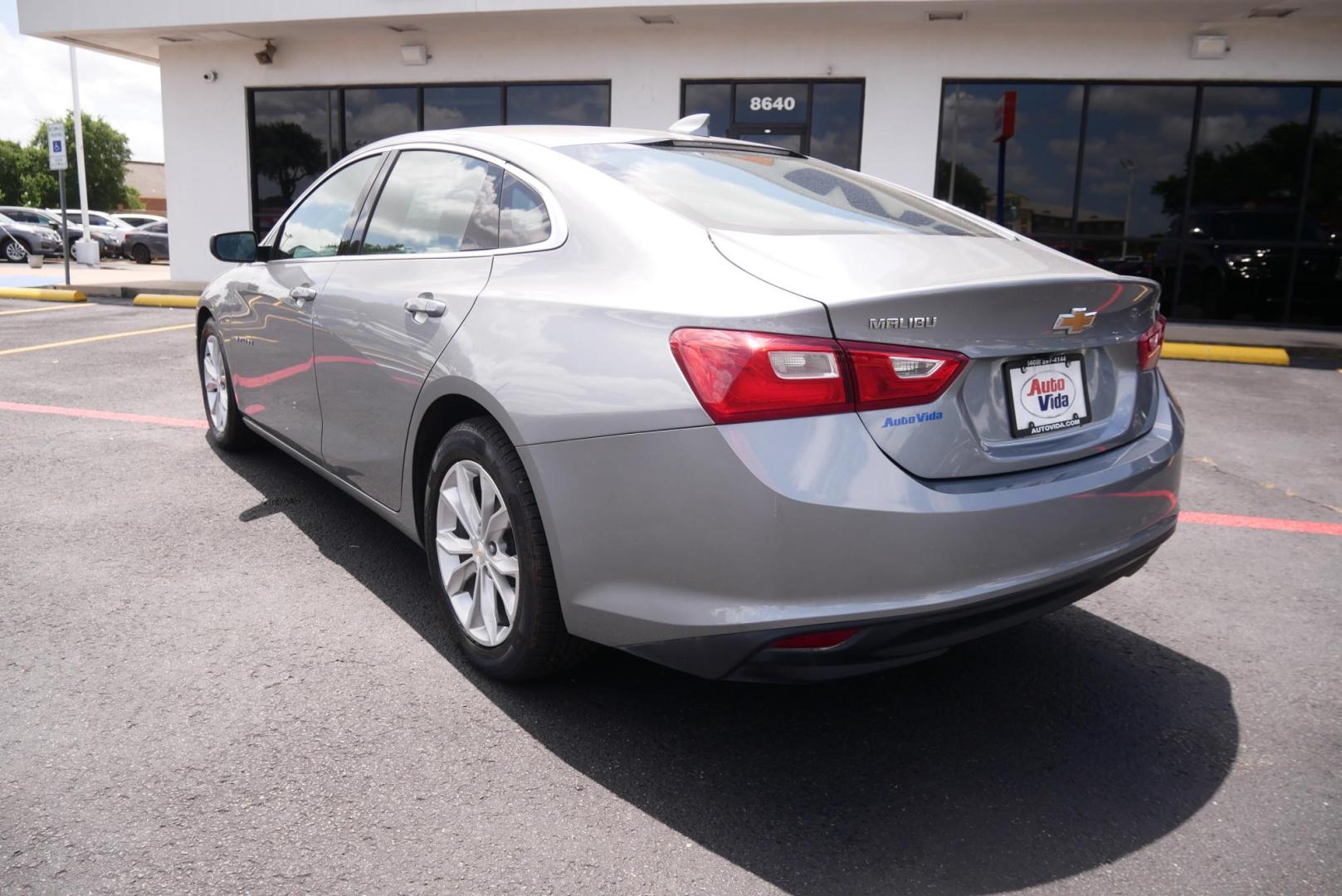 2023 GRAY Chevrolet Malibu 1LT (1G1ZD5ST7PF) with an 1.5L L4 DOHC 16V engine, 6A transmission, located at 8640 E R L Thornton Fwy, Dallas, TX, 75228, (469) 297-4144, 32.794128, -96.693008 - Photo#4