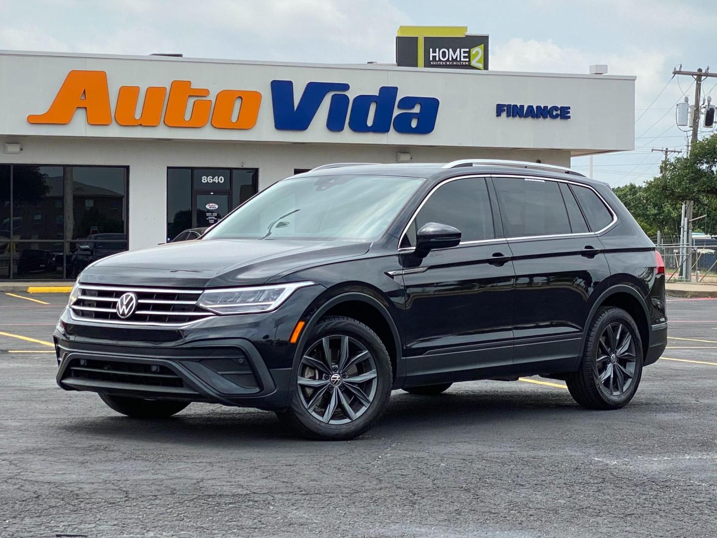 2022 BLACK Volkswagen Tiguan SE (3VV3B7AX8NM) with an 2.0L L4 DOHC 16V TURBO engine, 8A transmission, located at 8640 E R L Thornton Fwy, Dallas, TX, 75228, (469) 297-4144, 32.794128, -96.693008 - Photo#8