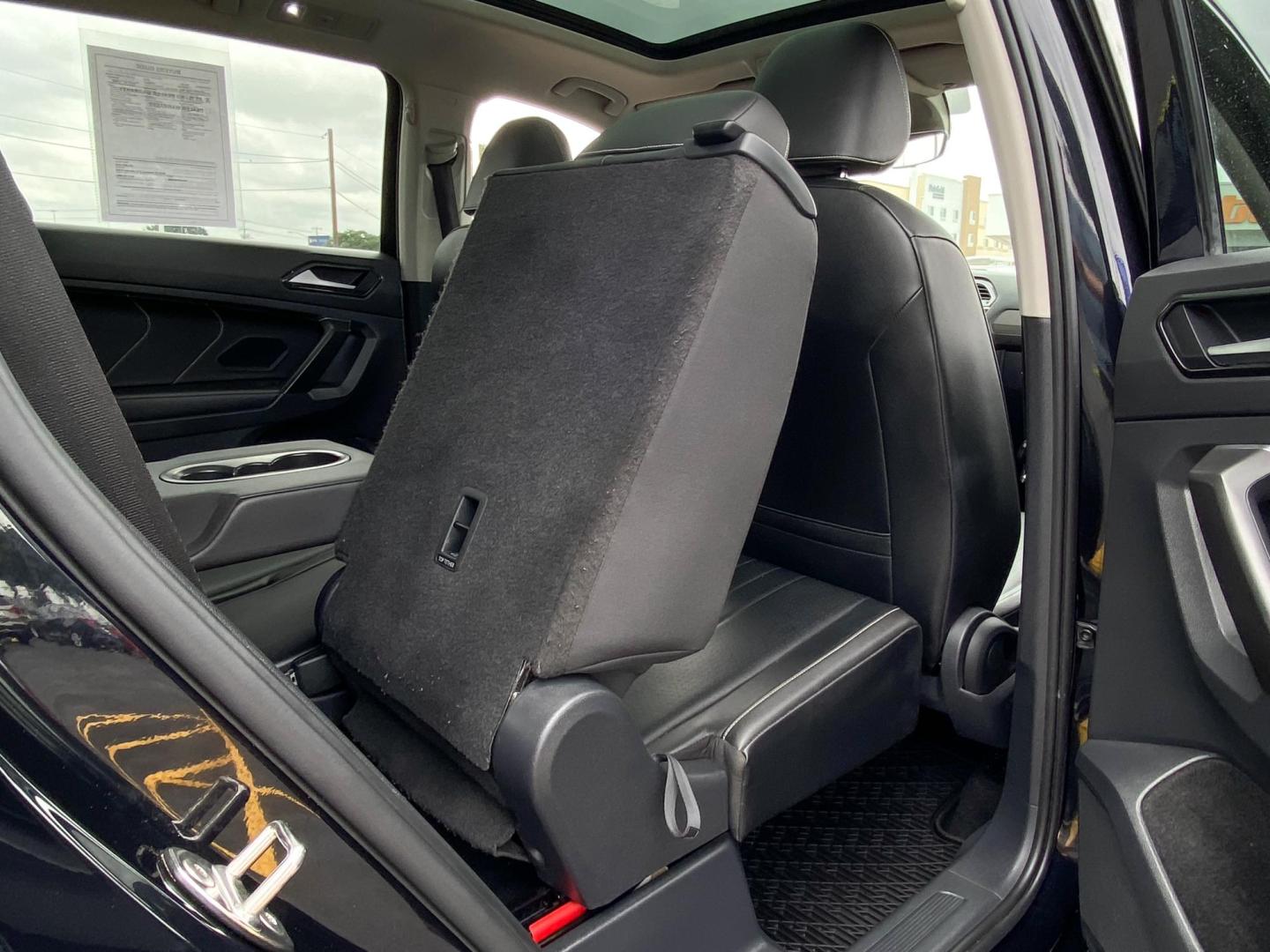 2022 BLACK Volkswagen Tiguan SE (3VV3B7AX8NM) with an 2.0L L4 DOHC 16V TURBO engine, 8A transmission, located at 8640 E R L Thornton Fwy, Dallas, TX, 75228, (469) 297-4144, 32.794128, -96.693008 - Photo#16