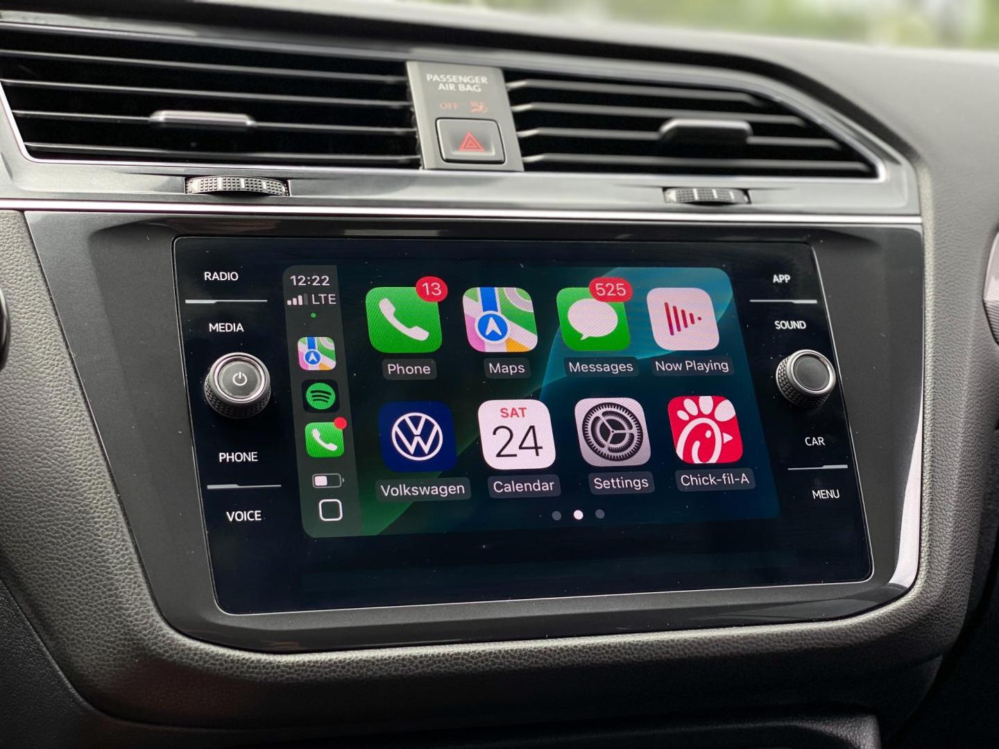 2022 BLACK Volkswagen Tiguan SE (3VV3B7AX8NM) with an 2.0L L4 DOHC 16V TURBO engine, 8A transmission, located at 8640 E R L Thornton Fwy, Dallas, TX, 75228, (469) 297-4144, 32.794128, -96.693008 - Photo#25