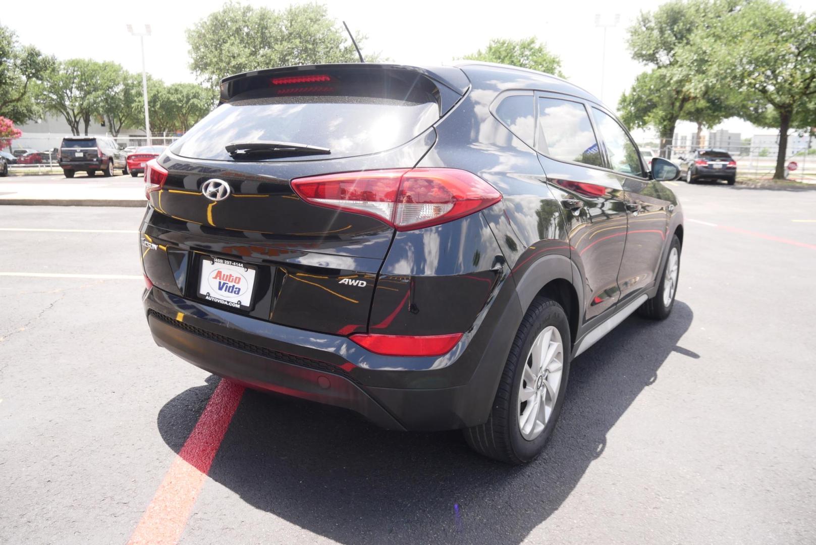 2017 BLACK Hyundai Tucson SE w/Preferred Package AWD (KM8J3CA4XHU) with an 2.0L L4 DOHC 16V engine, 6A transmission, located at 8640 E R L Thornton Fwy, Dallas, TX, 75228, (469) 297-4144, 32.794128, -96.693008 - Photo#2