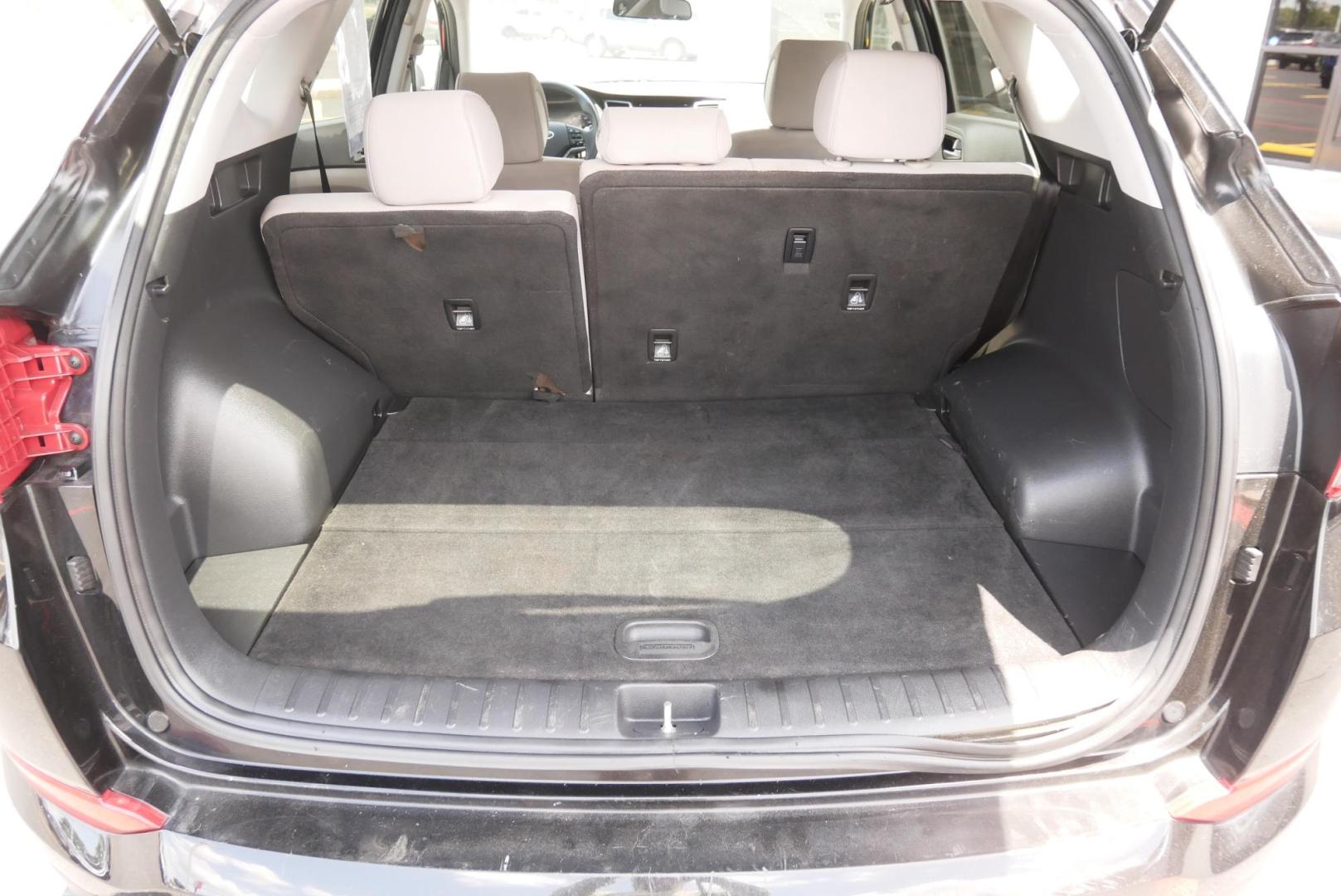 2017 BLACK Hyundai Tucson SE w/Preferred Package AWD (KM8J3CA4XHU) with an 2.0L L4 DOHC 16V engine, 6A transmission, located at 8640 E R L Thornton Fwy, Dallas, TX, 75228, (469) 297-4144, 32.794128, -96.693008 - Photo#19