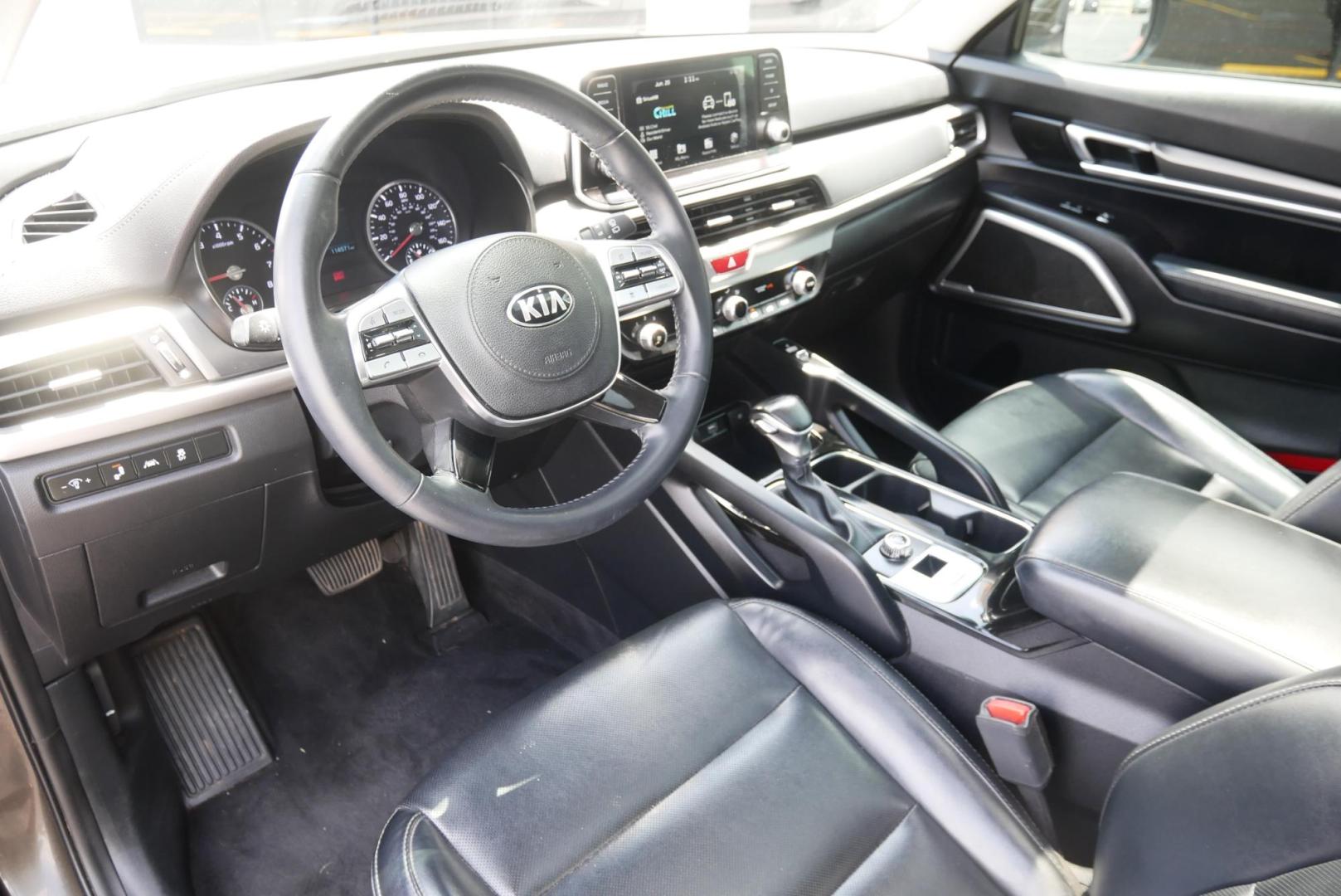 2020 GREEN Kia Telluride S (5XYP64HC1LG) with an 3.8L V6 DOHC 24V engine, 8A transmission, located at 8640 E R L Thornton Fwy, Dallas, TX, 75228, (469) 297-4144, 32.794128, -96.693008 - Photo#8