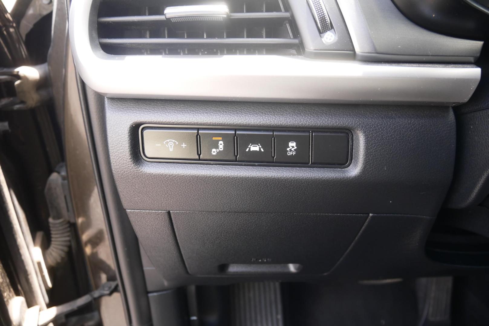 2020 GREEN Kia Telluride S (5XYP64HC1LG) with an 3.8L V6 DOHC 24V engine, 8A transmission, located at 8640 E R L Thornton Fwy, Dallas, TX, 75228, (469) 297-4144, 32.794128, -96.693008 - Photo#11