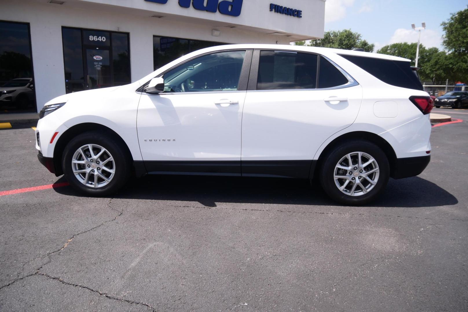 2023 WHITE Chevrolet Equinox LT AWD (3GNAXUEG3PL) with an 1.5L L4 DOHC 16V TURBO engine, 6A transmission, located at 8640 E R L Thornton Fwy, Dallas, TX, 75228, (469) 297-4144, 32.794128, -96.693008 - Photo#5