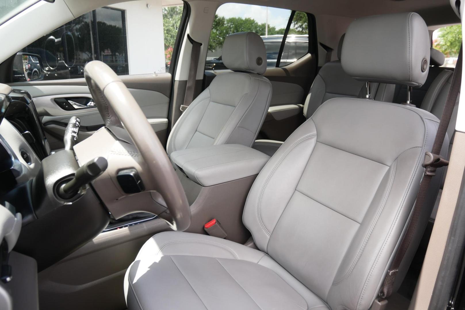 2019 BLACK Chevrolet Traverse LT Leather FWD (1GNERHKW5KJ) with an 3.6L V6 DOHC 24V engine, 9A transmission, located at 8640 E R L Thornton Fwy, Dallas, TX, 75228, (469) 297-4144, 32.794128, -96.693008 - Photo#9