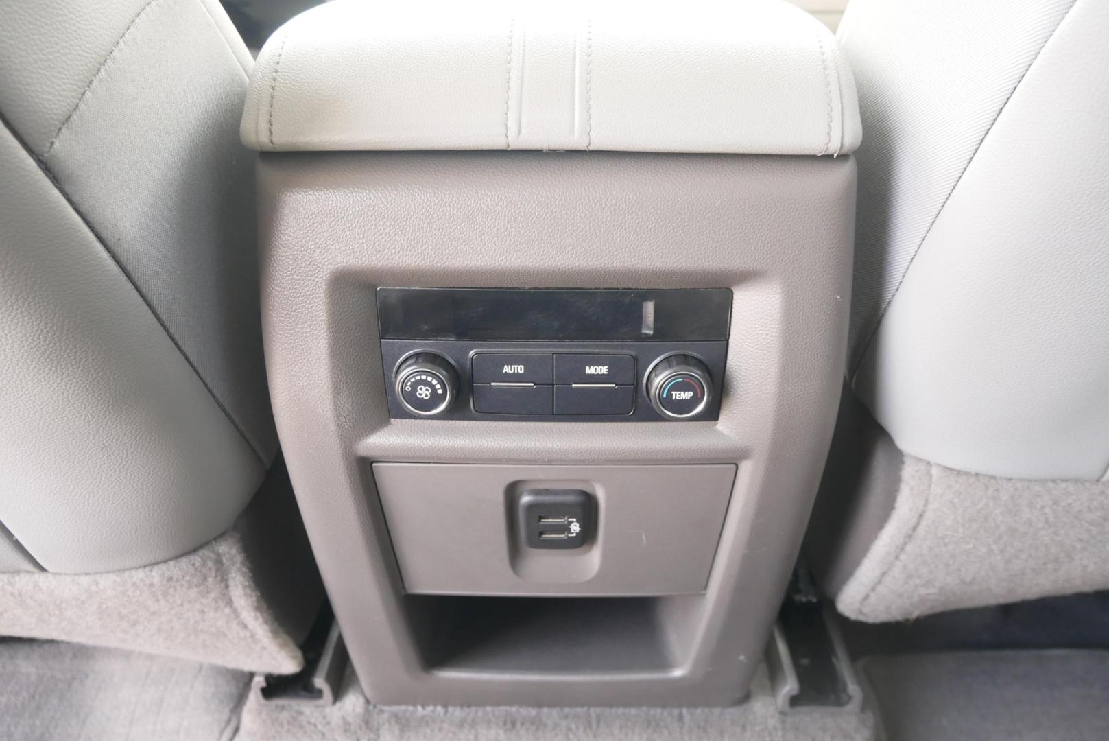 2019 BLACK Chevrolet Traverse LT Leather FWD (1GNERHKW5KJ) with an 3.6L V6 DOHC 24V engine, 9A transmission, located at 8640 E R L Thornton Fwy, Dallas, TX, 75228, (469) 297-4144, 32.794128, -96.693008 - Photo#20