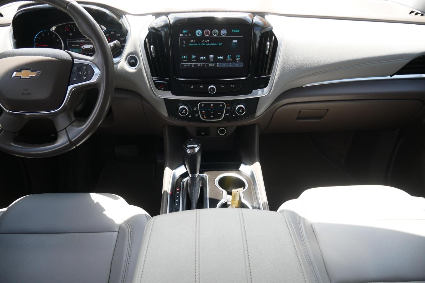 2019 BLACK Chevrolet Traverse LT Leather FWD (1GNERHKW5KJ) with an 3.6L V6 DOHC 24V engine, 9A transmission, located at 8640 E R L Thornton Fwy, Dallas, TX, 75228, (469) 297-4144, 32.794128, -96.693008 - Photo#19