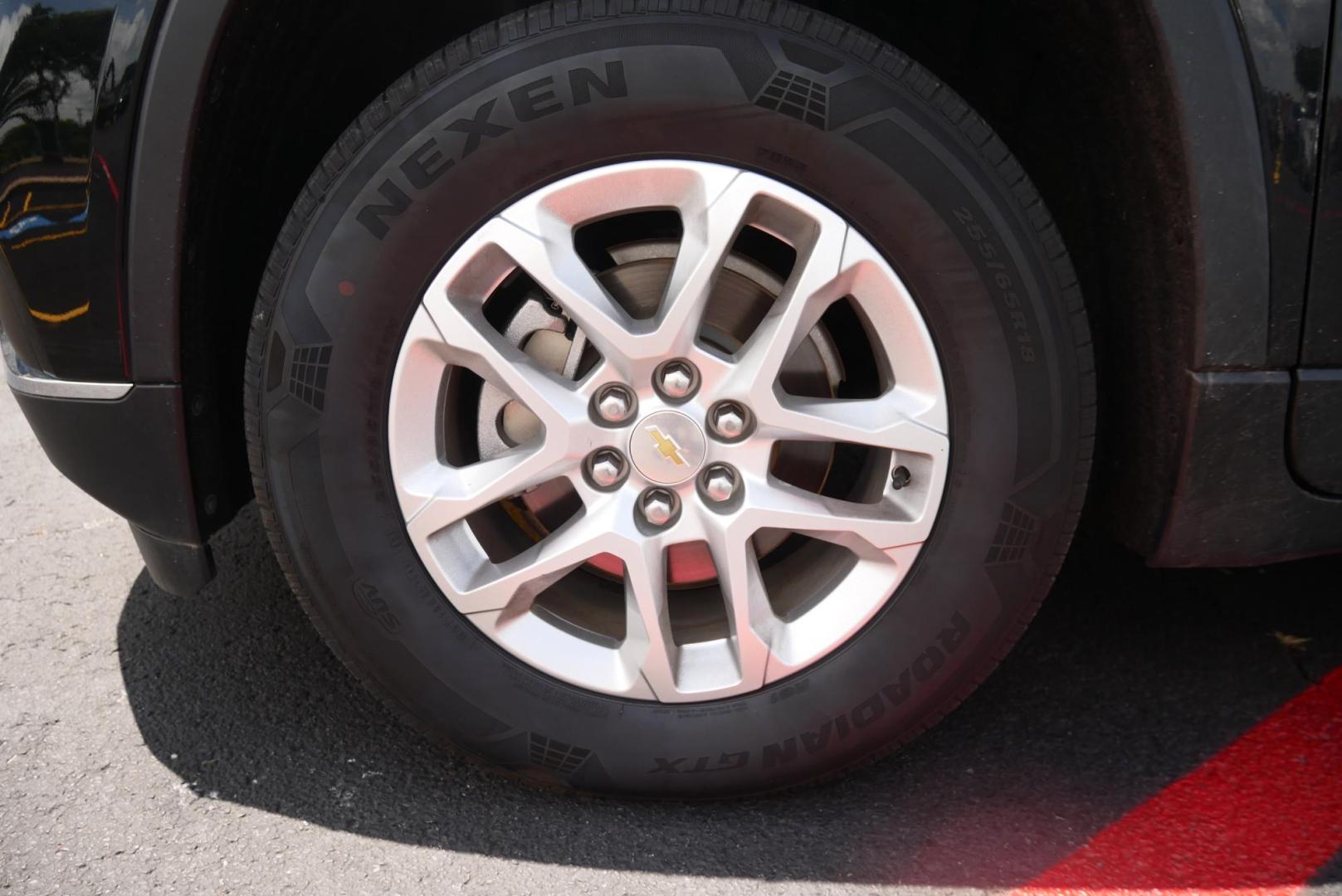 2019 BLACK Chevrolet Traverse LT Leather FWD (1GNERHKW5KJ) with an 3.6L V6 DOHC 24V engine, 9A transmission, located at 8640 E R L Thornton Fwy, Dallas, TX, 75228, (469) 297-4144, 32.794128, -96.693008 - Photo#24